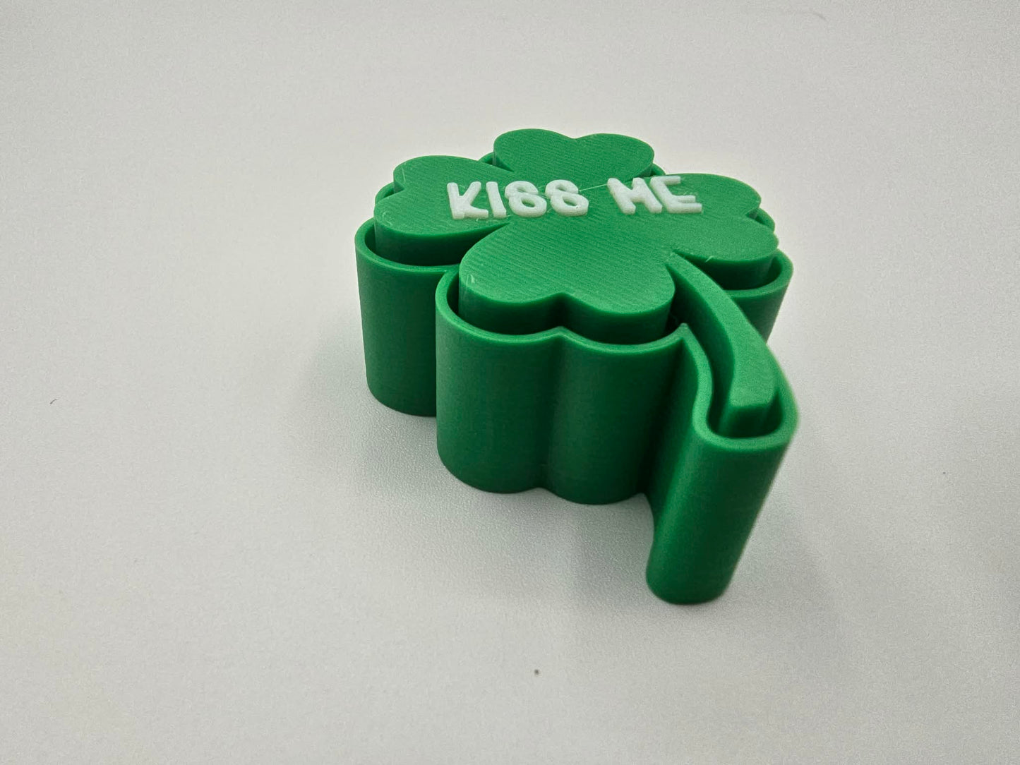 Shamrock Clicker – 3 Leaf “Kiss Me” Edition