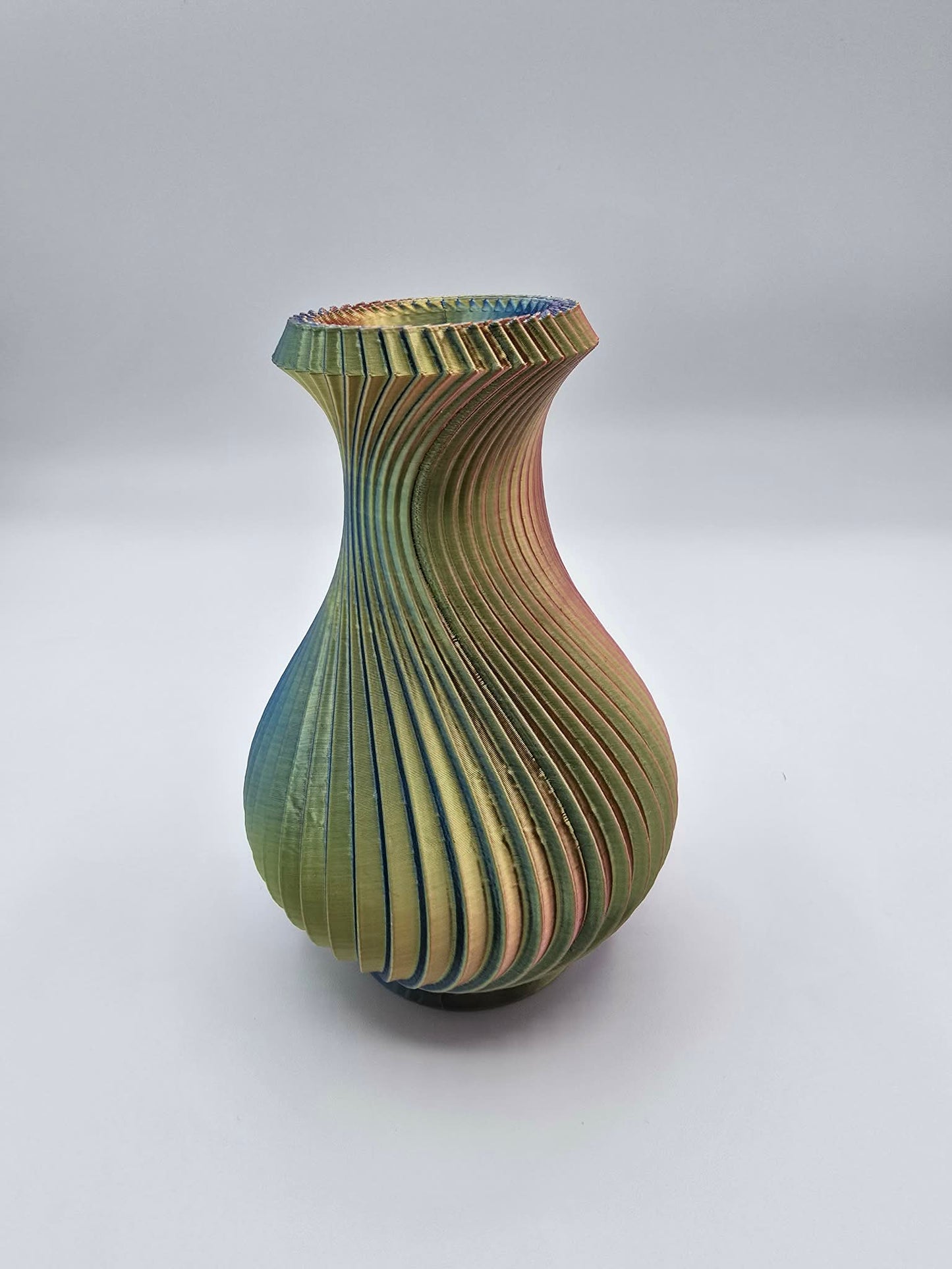 Twist Ribbed Vase – Modern 3D Printed Decor