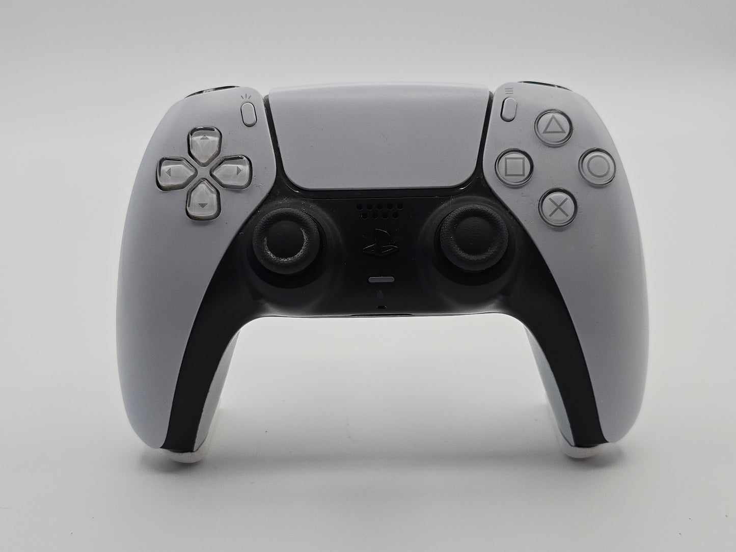 Invisible PS5 DualSense Controller Stand – Minimalist Desk Display