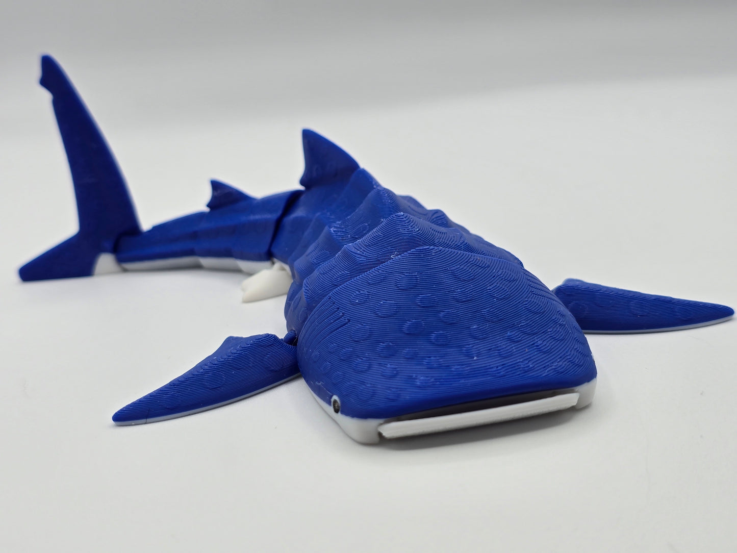 Articulated Whale Shark Figure – Flexible Ocean Desk Decor