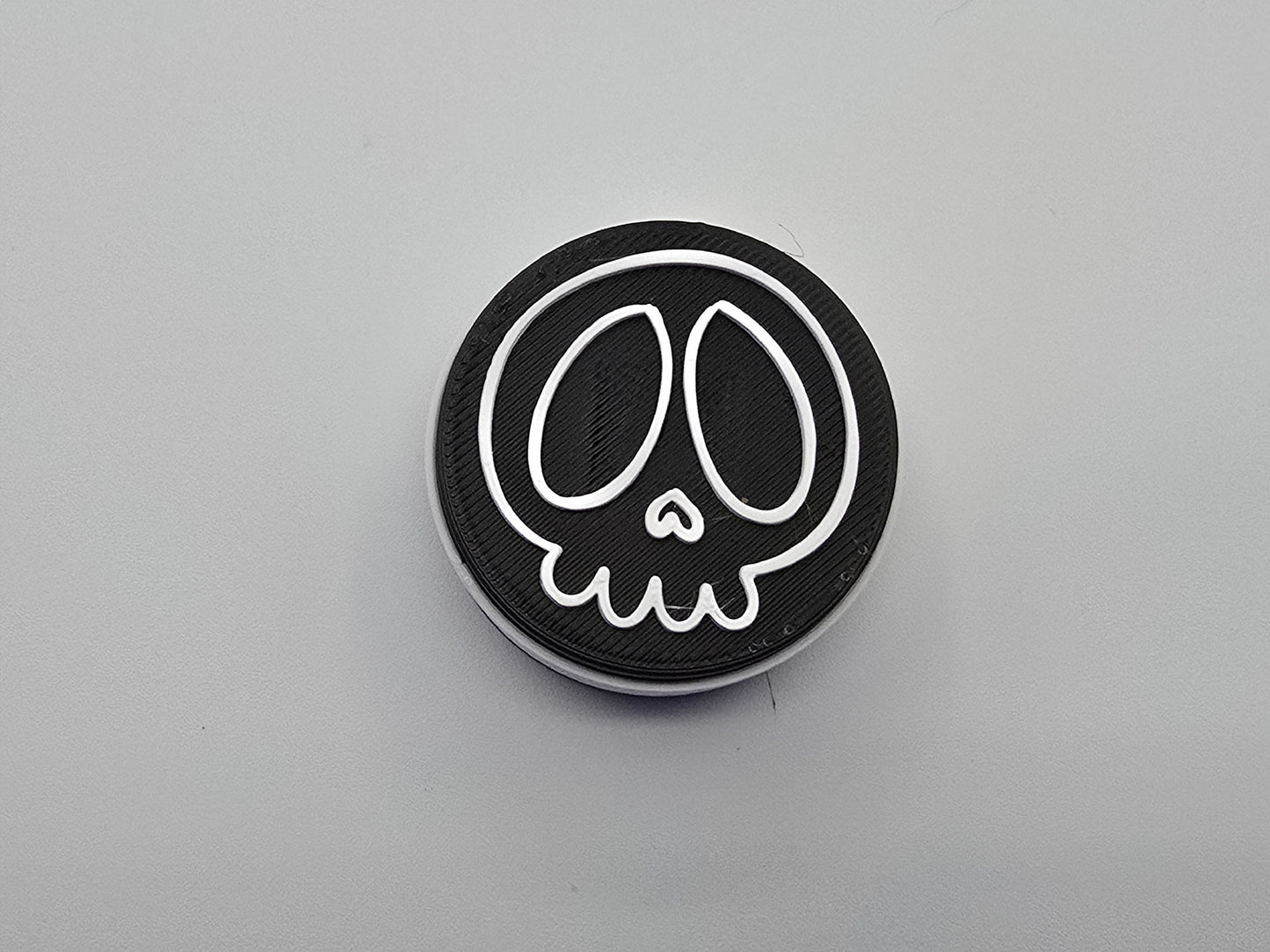Kawaii Skull Clicker