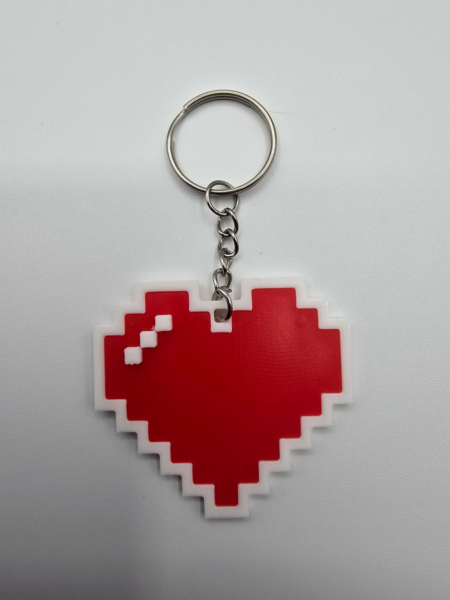 3D Printed 8-Bit Heart Keychain – Pixel Style Retro Love Design
