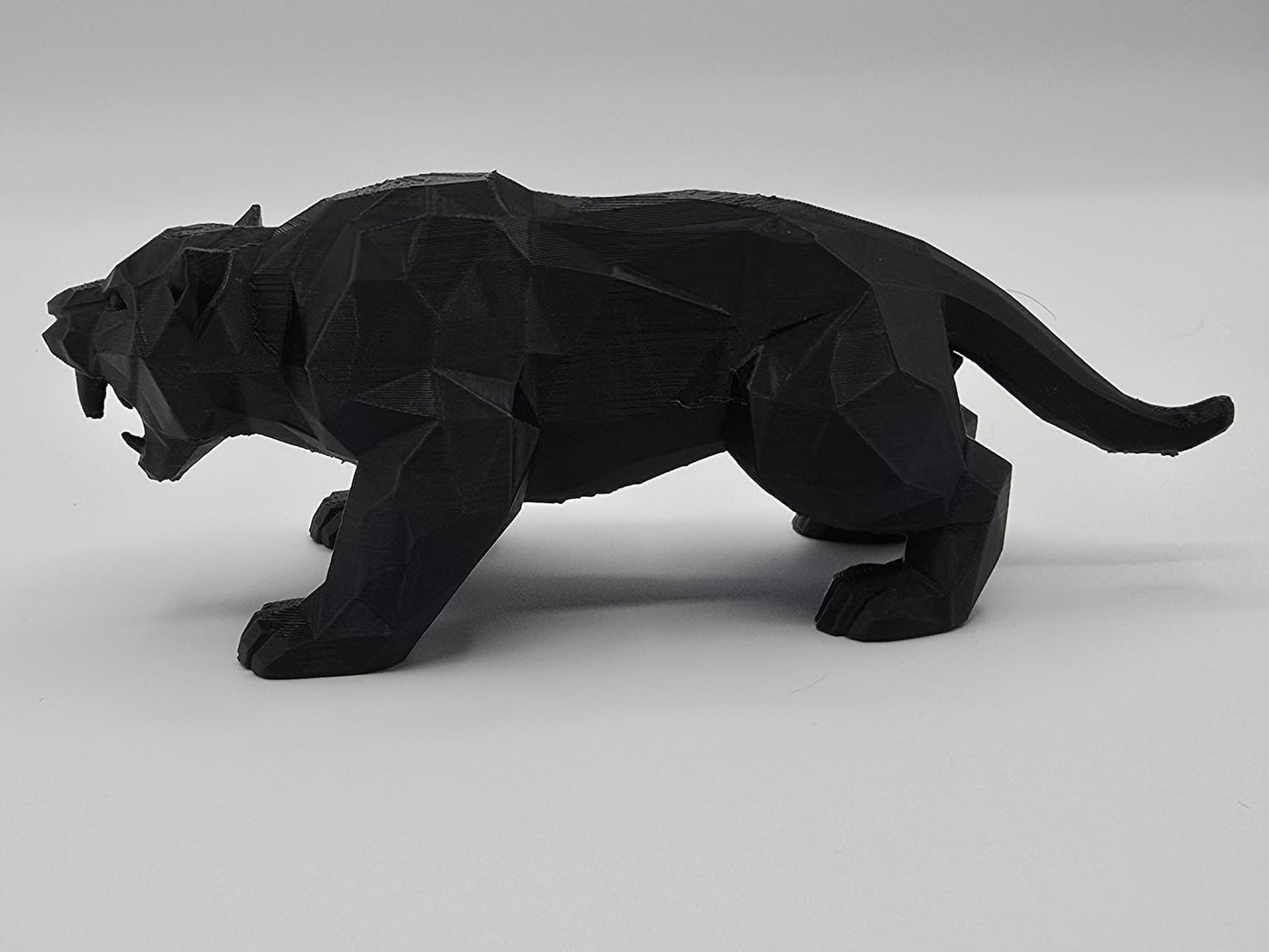 3D Printed Low Poly Sabertooth Tiger – Geometric Animal Shelf Decor – 6 Inch