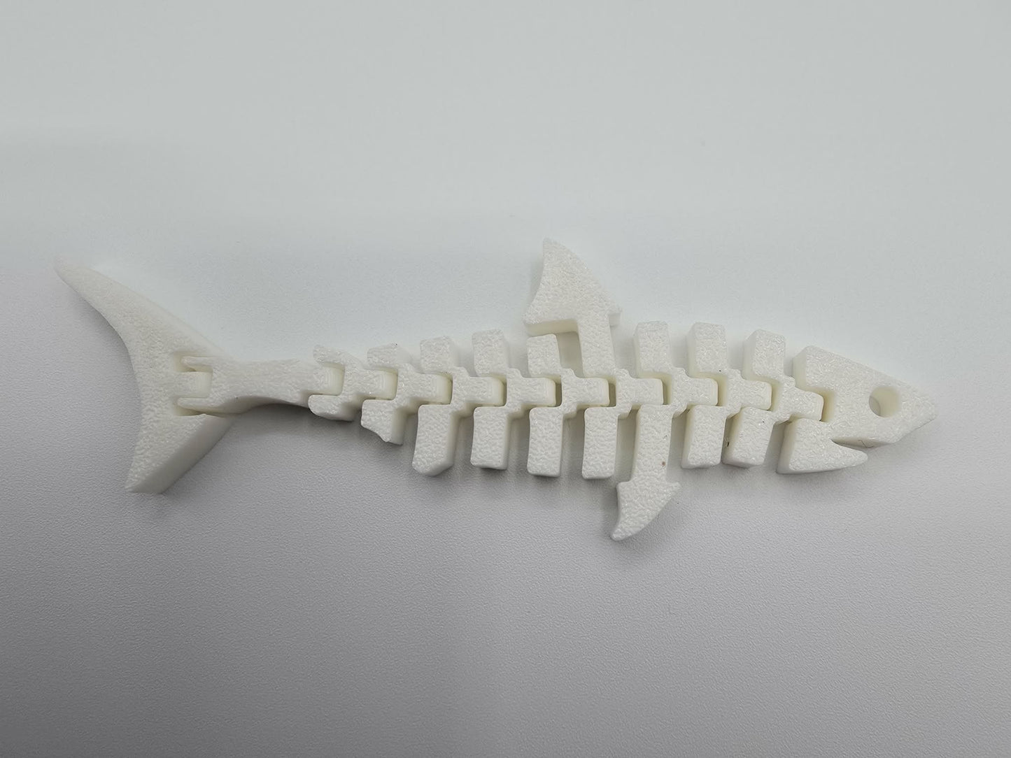 3D Printed Articulated Shark – Flexible Ocean Desk Toy – 4.25 Inch